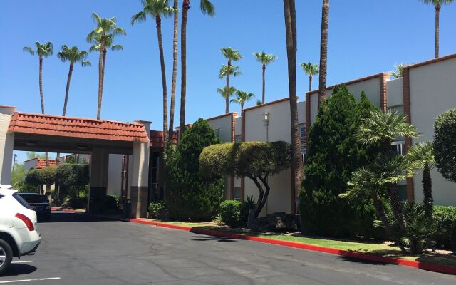 Ramada by Wyndham Tempe Near ASU