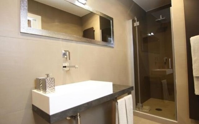 Residenza San Vitale 27 Suite Home