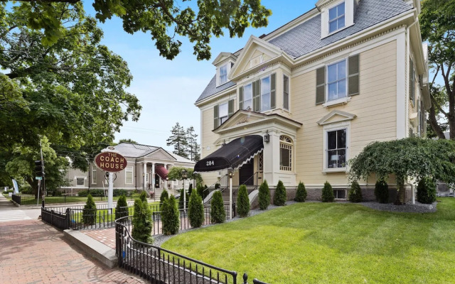 Coach House Inn