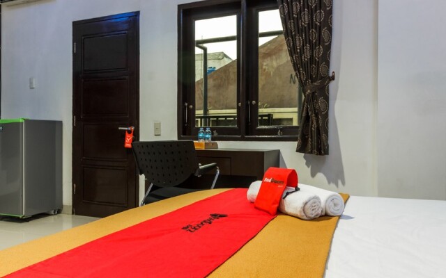 RedDoorz Premium @ Ampera Raya 2