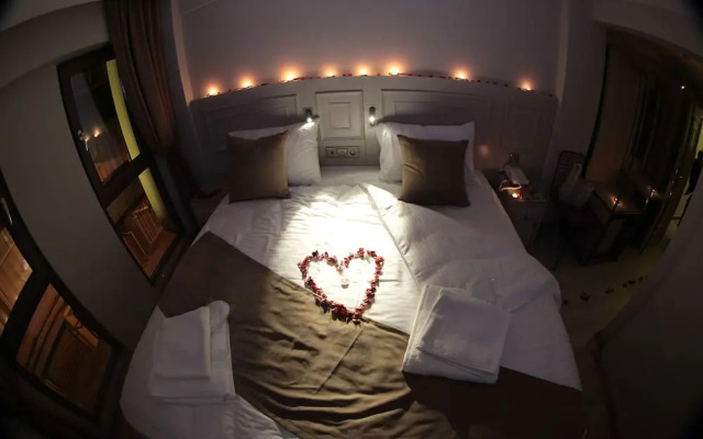 X-Nellyi Boutique Hotel