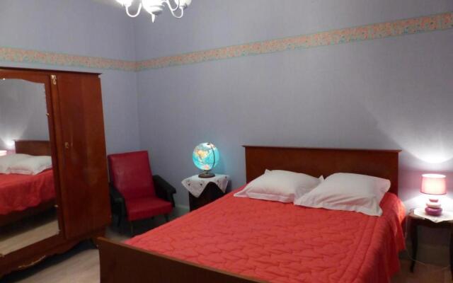 Gîte Saint-Germain-des-Fossés, 5 pièces, 8 personnes - FR-1-489-248