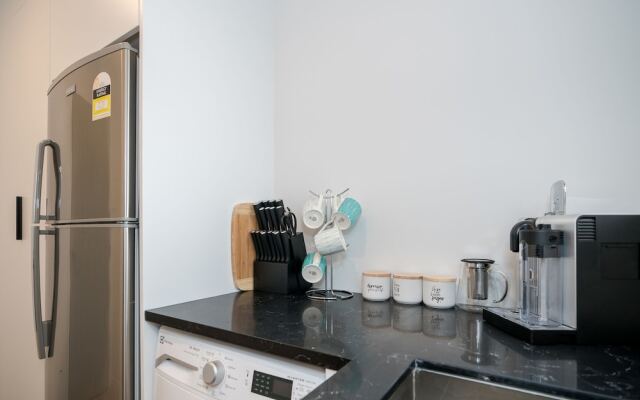 Schnapper Rock Brand New 2 Bedrooms Unit