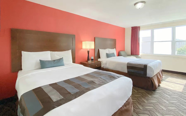 Super 8 by Wyndham Greensburg