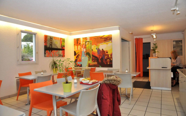 Brit Hotel Caen Mondeville