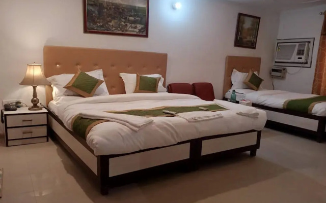 Shyam Palace Guest House
