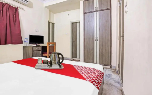 OYO 90738 Safari Residency