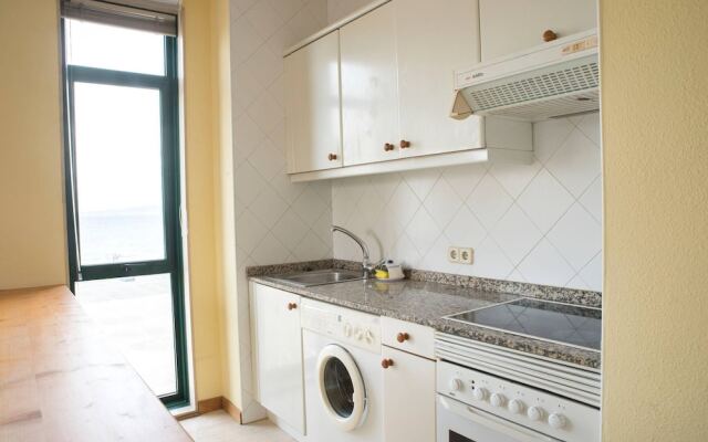 Centric Flat Unbeatable Area, Close to the Beach