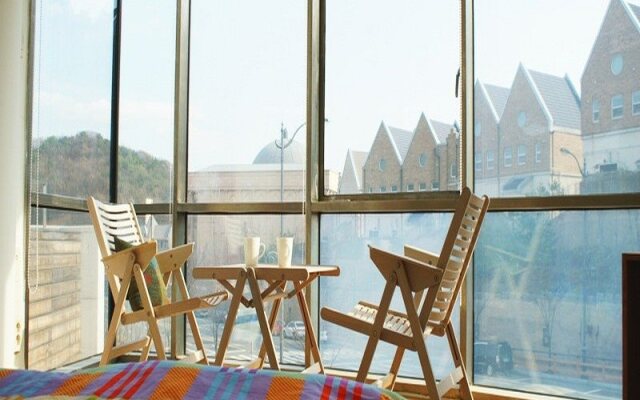 Circle & Arc Guesthouse