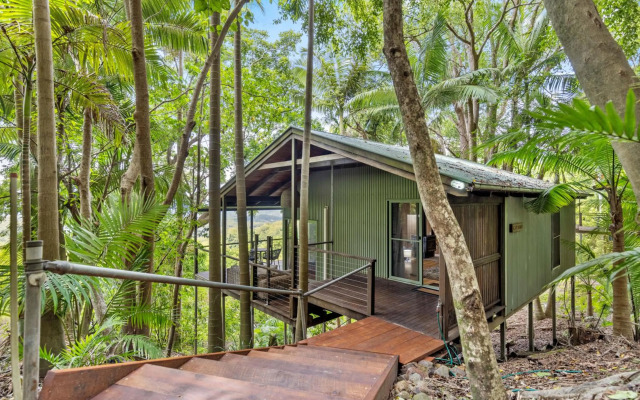 Treetops Seaview Montville