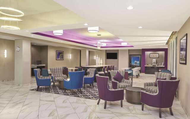 La Quinta Inn & Suites by Wyndham Springfield IL