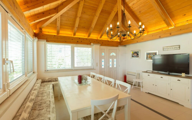 Hedera Estate Hedera A16