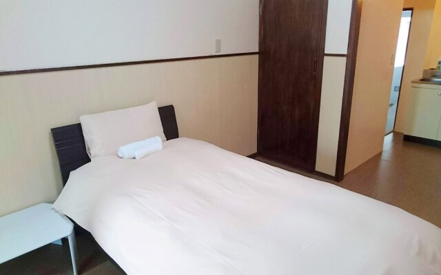 Eef Condominium Kumejima