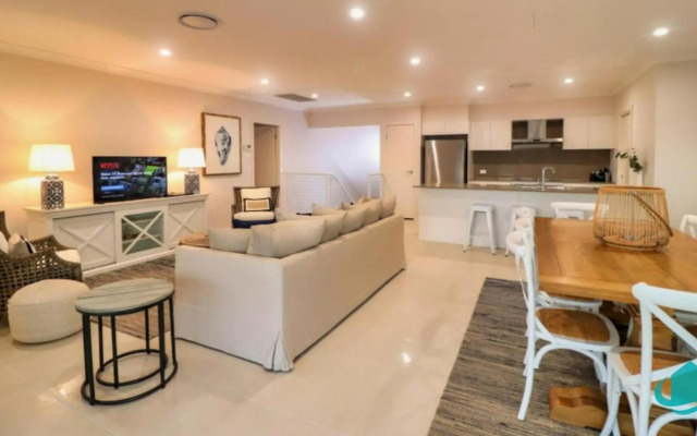 Illaroo at Catherine Hill Bay