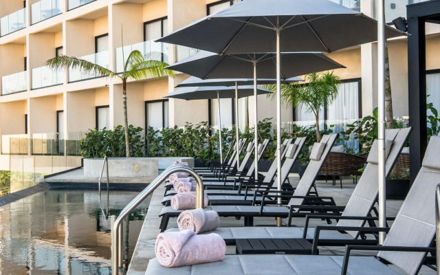 Hive Cancun by G Hotels