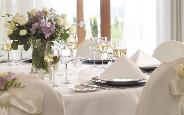 Poets Cove Resort & Spa