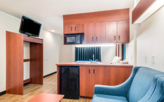 Americas Best Value Inn & Suites Brunswick