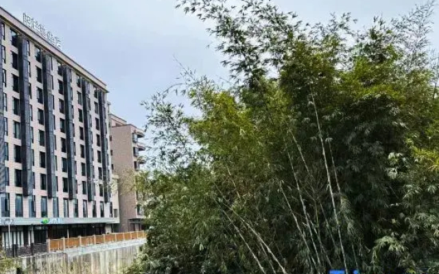 Valley Town Hotel