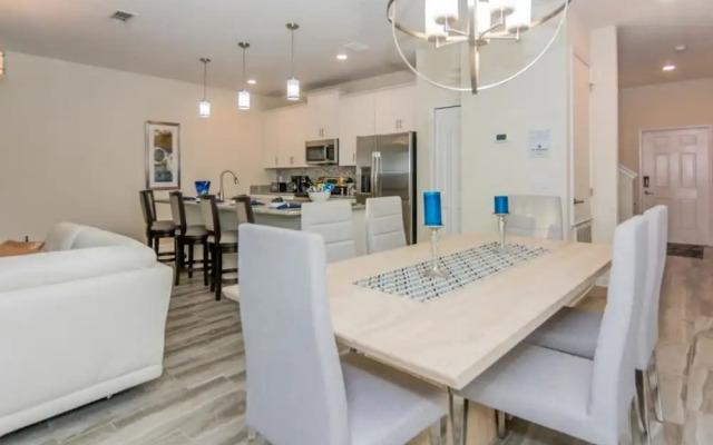 Amazing Townhome with private pool SL3054