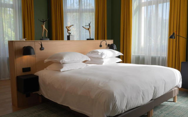 Le Chateau De Beaulieu