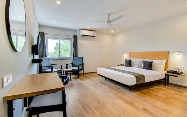 OYO Townhouse 165 Netaji Road