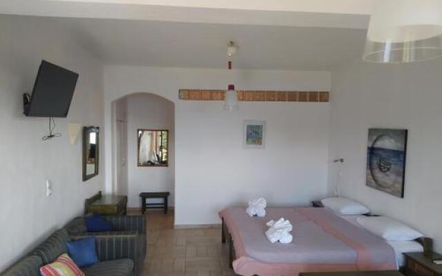 Helen's 11 Apartments