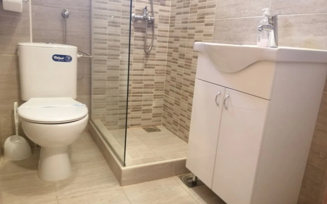Airport Belgrade R Apartments Hotel