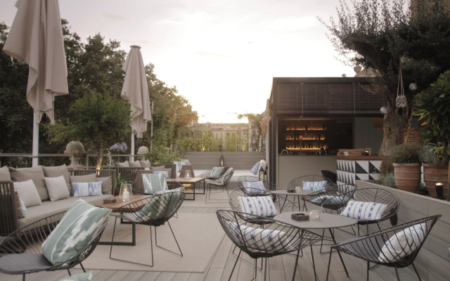 Hotel Oasis