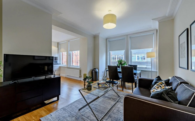 Spacious 3 Bedroom Apartment in Hammersmith