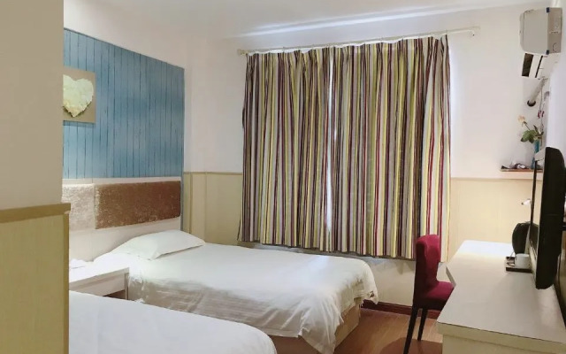 Nanchang 520 Youth Hotel (Mailu Campus Center store of University of Finance and Economics)