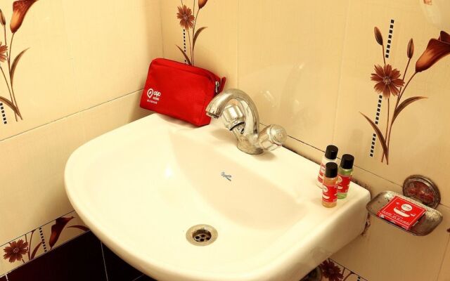 OYO 1764 Hotel Maruti Lodging