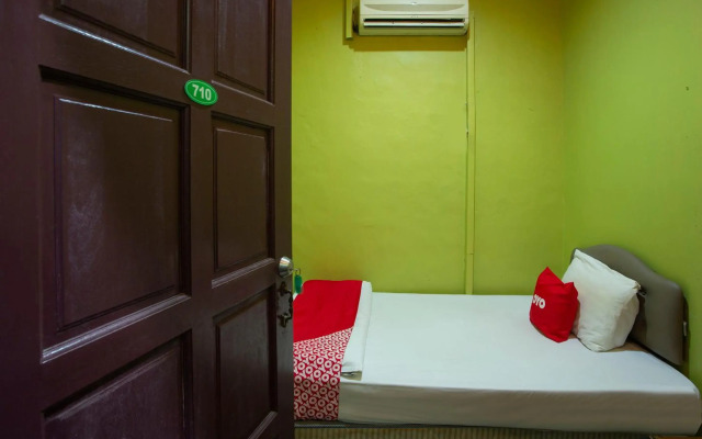 SPOT ON 90137 Casavilla Hotel Pudu