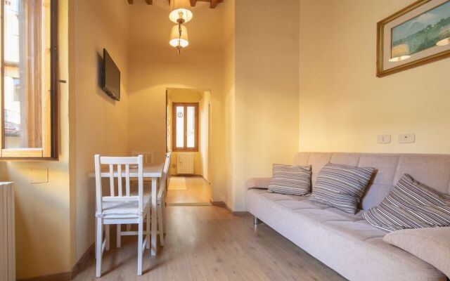 Romantic Pitti by Mmega