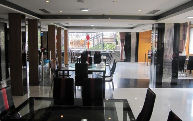 Qindao Business Hotel Xian
