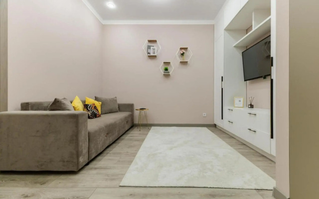 Apartments on Turan Avenue 50/2