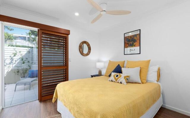 4 Trieste Central Apartment with a Backdrop of Lush Greenery