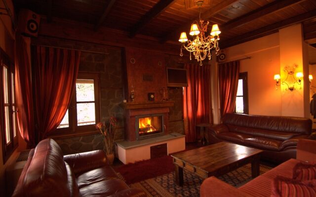 Kroupi Hotel