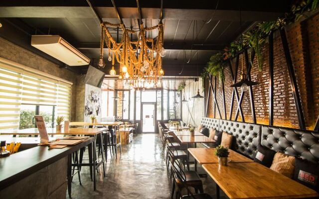 Bed Loft Cafe