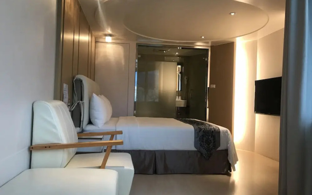 Open Room Hotel