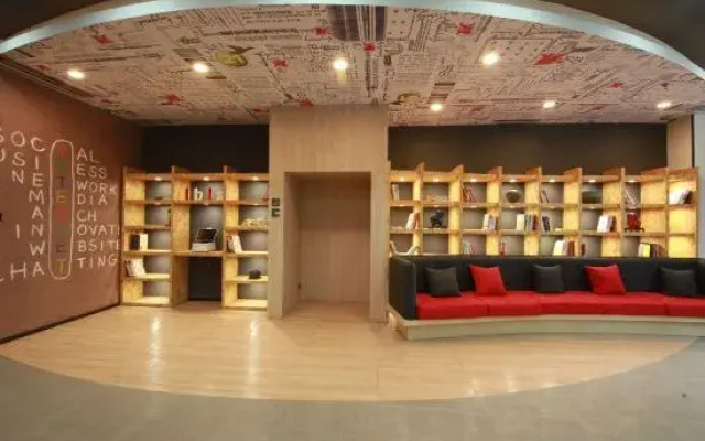 Ibis Hotel