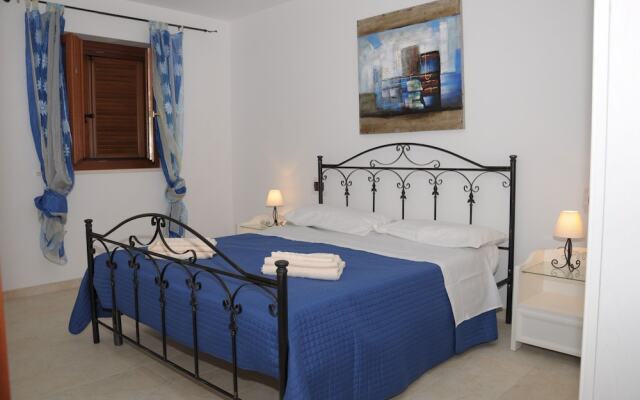 Apartment Sleeps 6 More 7 - Stintino