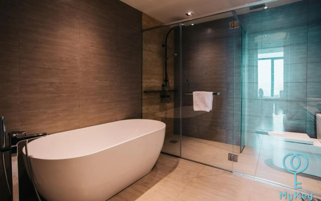 Expressionz Professional Suites by G Suites