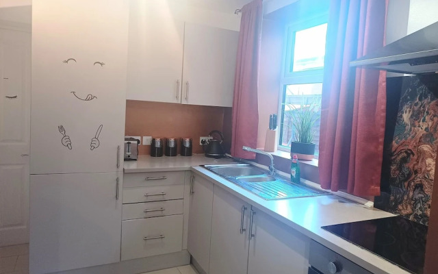 Pleasure Beach Apartment With Garden