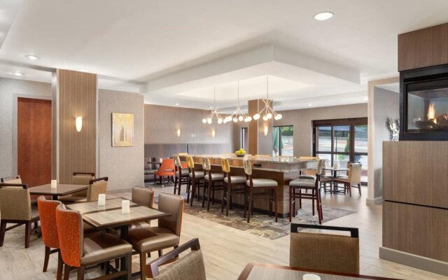 Hampton Inn & Suites Denver - Cherry Creek