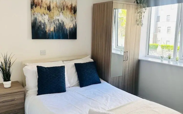 Spacious and Comfortable 2-bed Flat