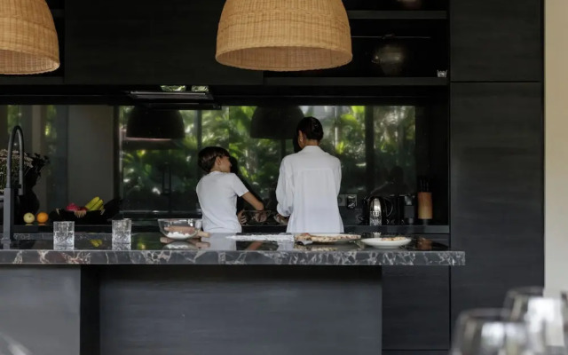Black Villas Canggu Beach by OXO