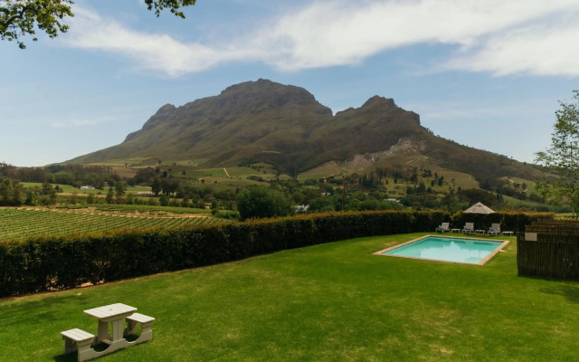 Le Pommier Wine Estate