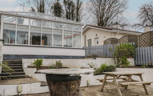 2 Carlton Cottage