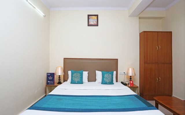 OYO 10788 Hotel Harisons Continental