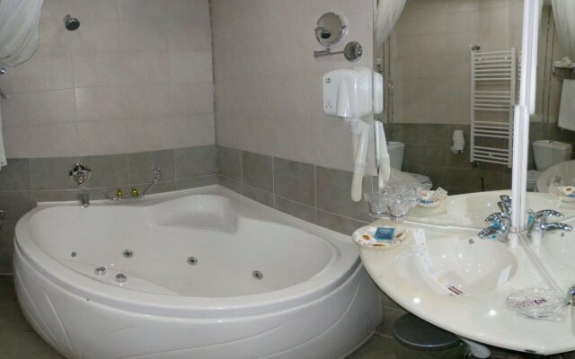 Relax Comfort Suites